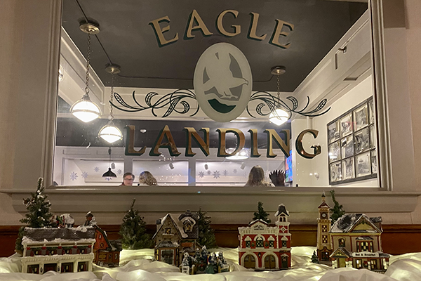 Christmas Dinner | Eagle Landing